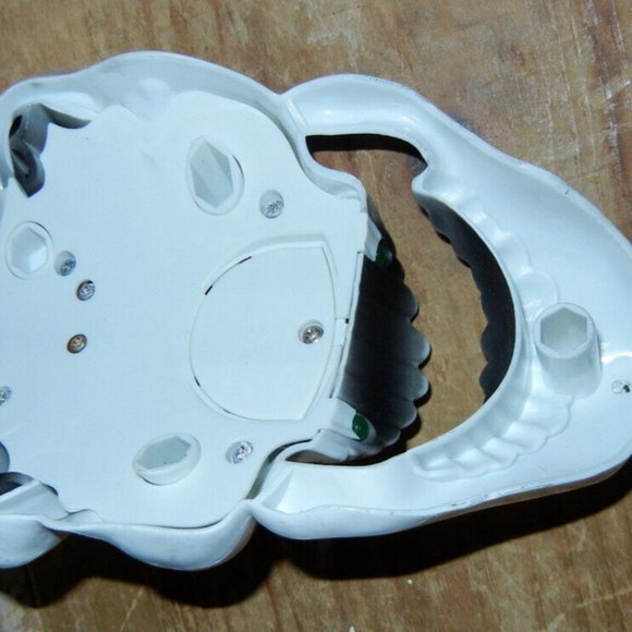 Grave Digger Monster Jam Plastic Skull Head Cup Scary Light Up Mug Or Decor 6.5” - Picture 15 of 16